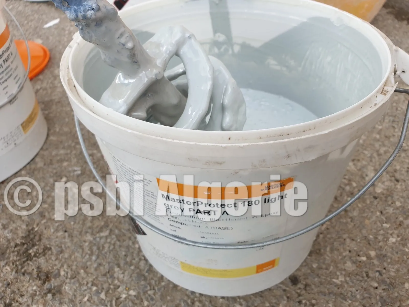 🛡️ MasterProtect® 180 – Peinture Époxy Haute Performance pour Béton et Métal Anciennement MASTERSEAL 180 – Certifié pour l’eau potable